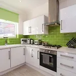 בית נופש The Four Views וויטבי